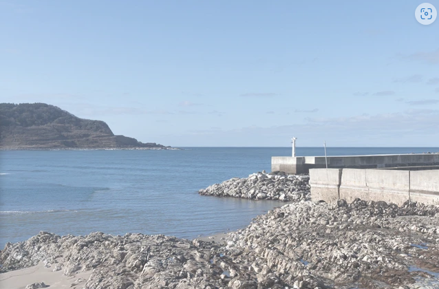地震後は、隆起で岩場がむき出しになってしまいました。自然の脅威が伝わります。